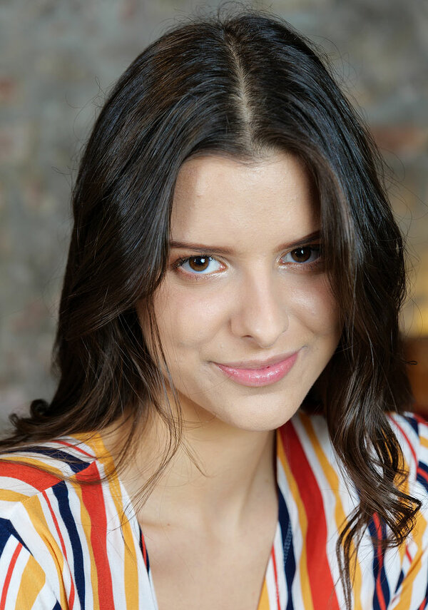 Евгения, 24